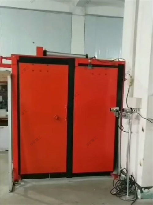 華礦重工一批無(wú)壓風(fēng)門發(fā)往湖南郴州