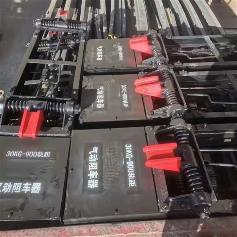 華礦重工一批氣動阻車器發(fā)往內蒙古赤峰